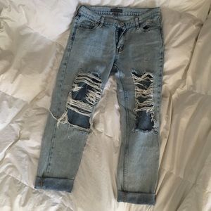 kendall and kylie boyfriend jeans